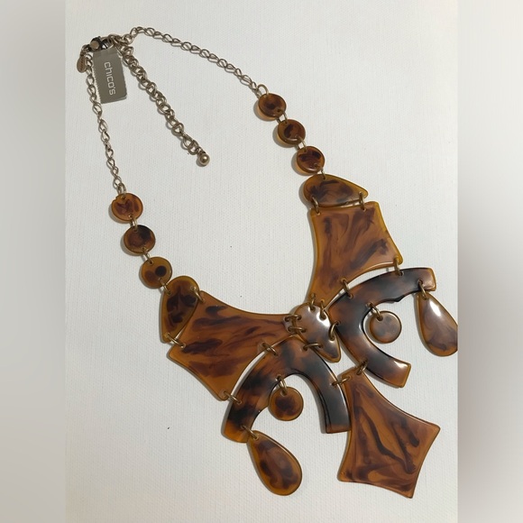Chico’s Acrylic Statement Necklace Antique Gold Tone NWT - Picture 1 of 4
